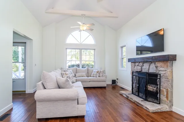 $2,500 | 27 Bellavista Drive, Bourne, MA 02559