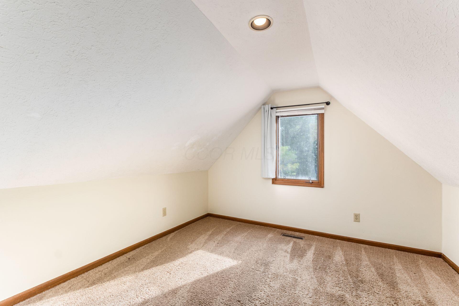 4847 Dierker Road Columbus, OH 43220 - Photo 20 of 30 Bedroom 3