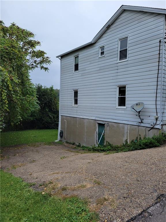 2238-2240 McKees Rocks Road McKees Rocks, PA 15136 - Photo 3 of 5 a view of backyard with a garden