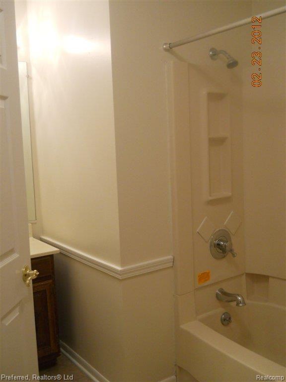 45100 West 10 Mile Road Novi, MI 48375 - Photo 4 of 24 2-23-12 Bath.JPG