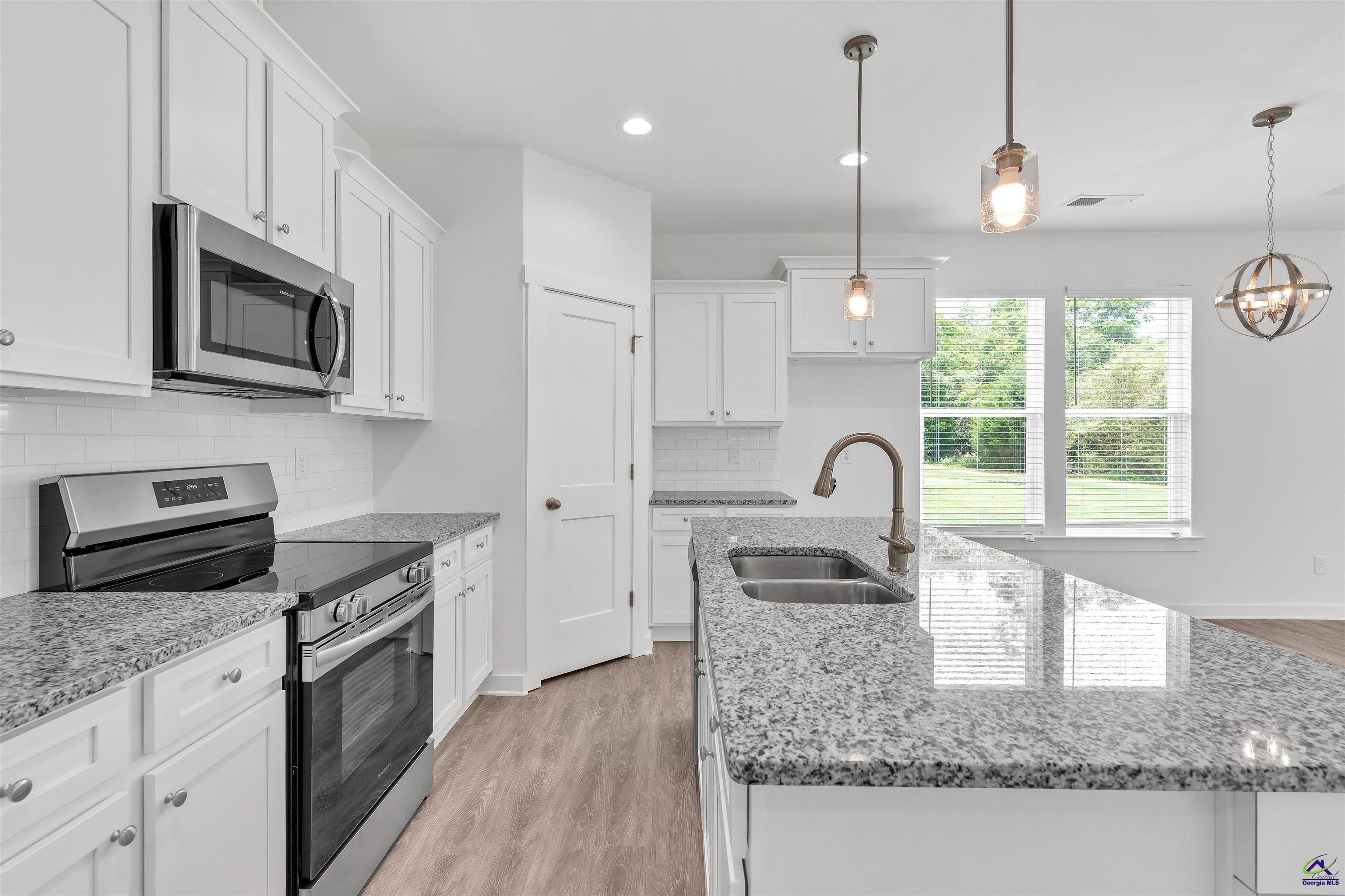 111 Breakwater Way Perry, GA 31069 - Photo 10 of 35 Gallery Image 10