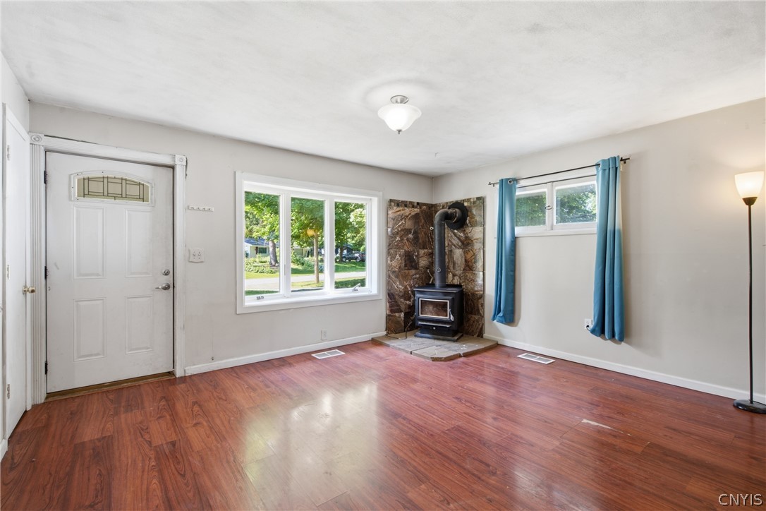 15 Lincoln Road Clay, NY 13212 - Photo 3 of 28