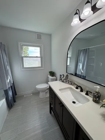 $350,000 | 21044 Virginia Road, DeKalb, IL 60115