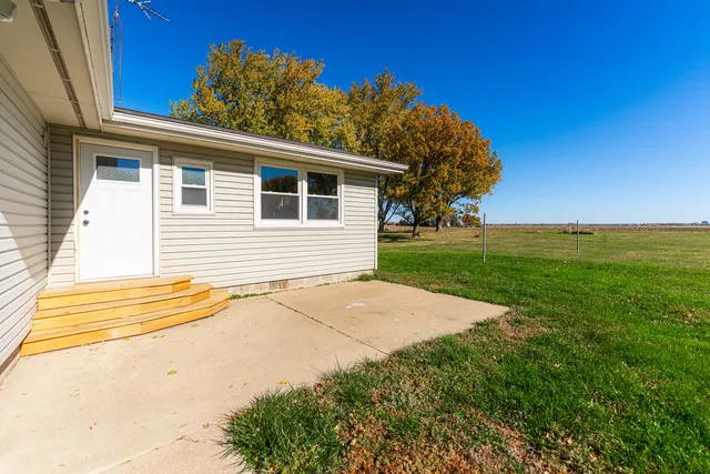 $350,000 | 21044 Virginia Road, DeKalb, IL 60115