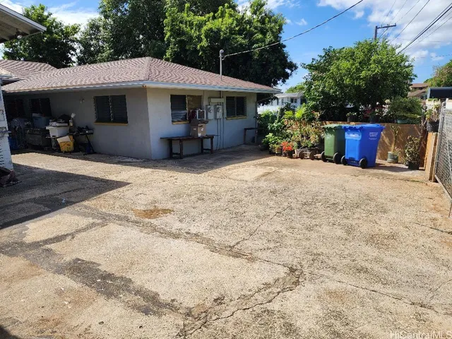 $1,300,000 | 94-1311 Waipahu Street, Waipahu, HI 96797