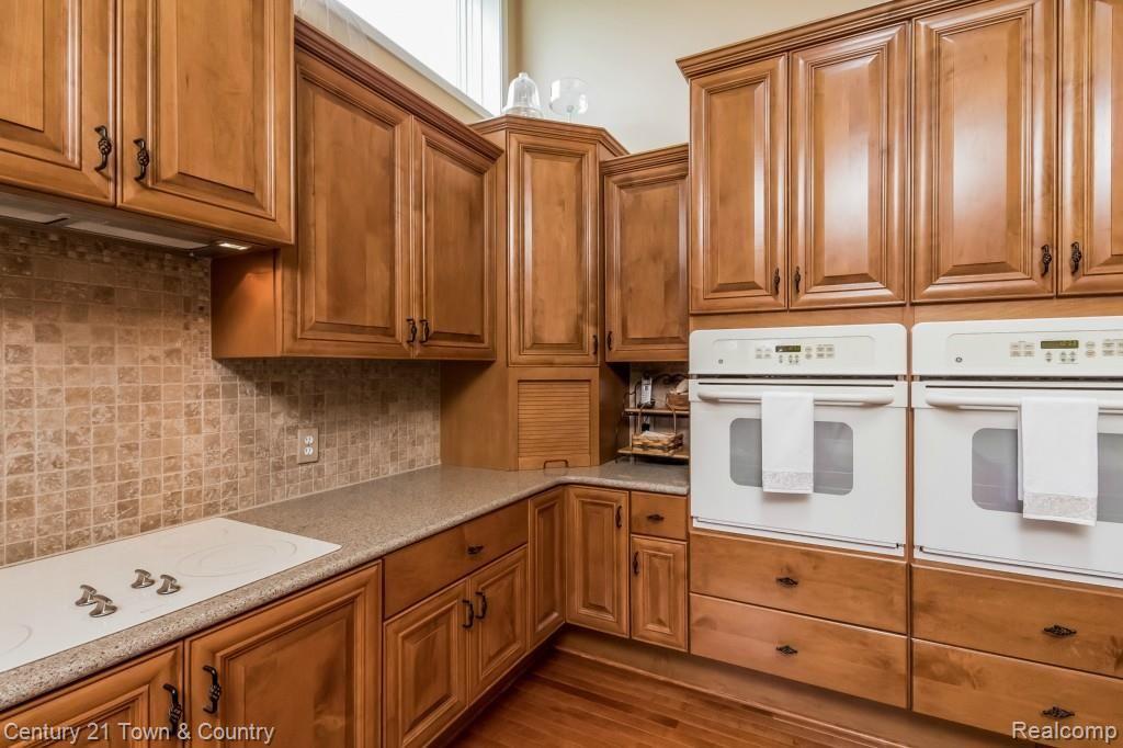6038 Bordman Road Romeo, MI 48065 - Photo 13 of 32 015-Kitchen-1638918-large.jpg