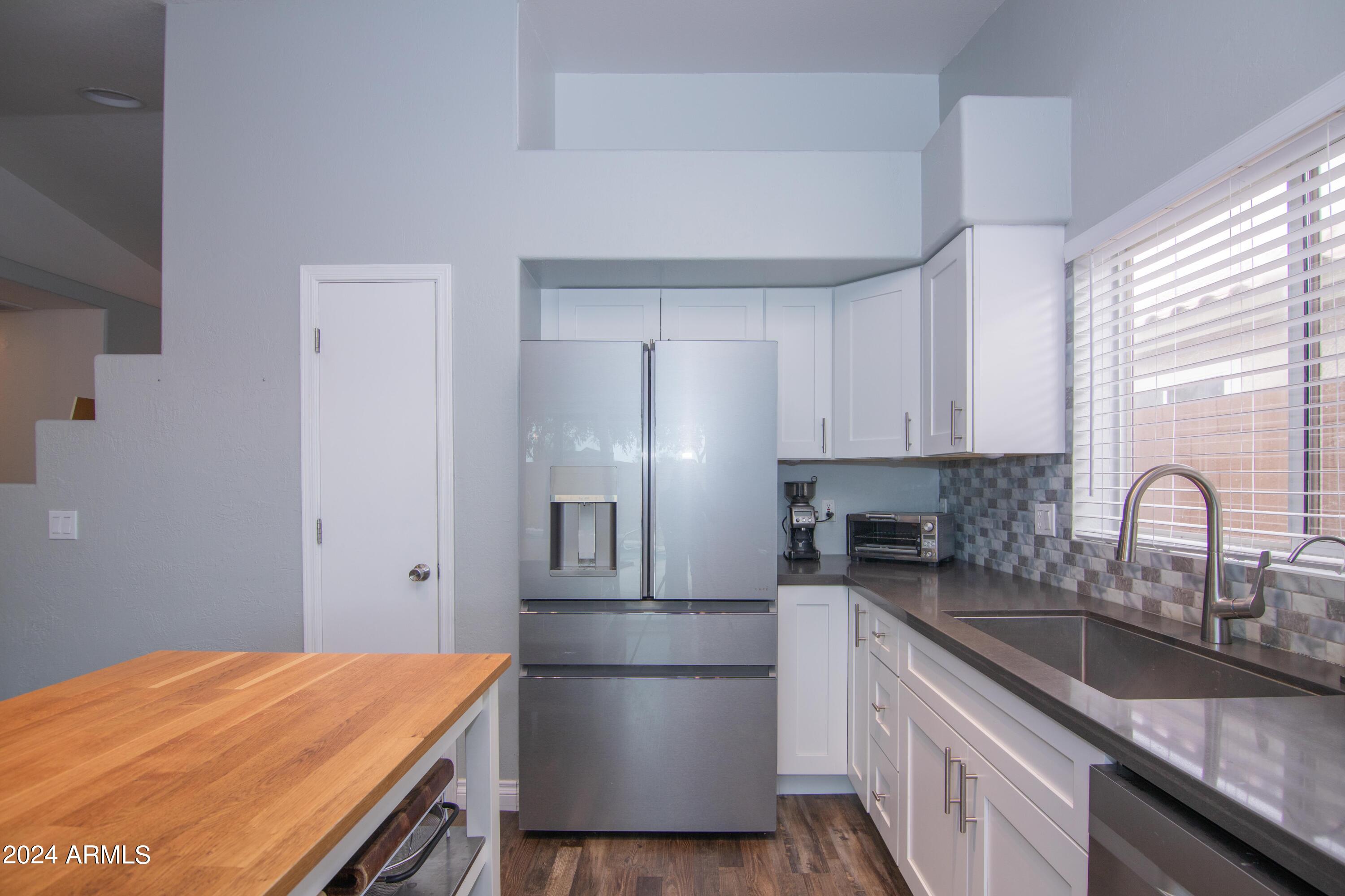 833 South Del Rancho Mesa, AZ 85208 - Photo 13 of 53 Kitchen