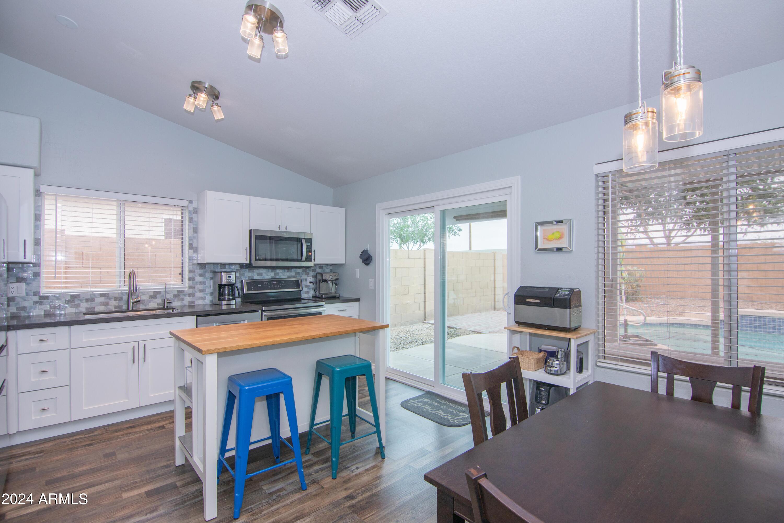 833 South Del Rancho Mesa, AZ 85208 - Photo 15 of 53 Kitchen