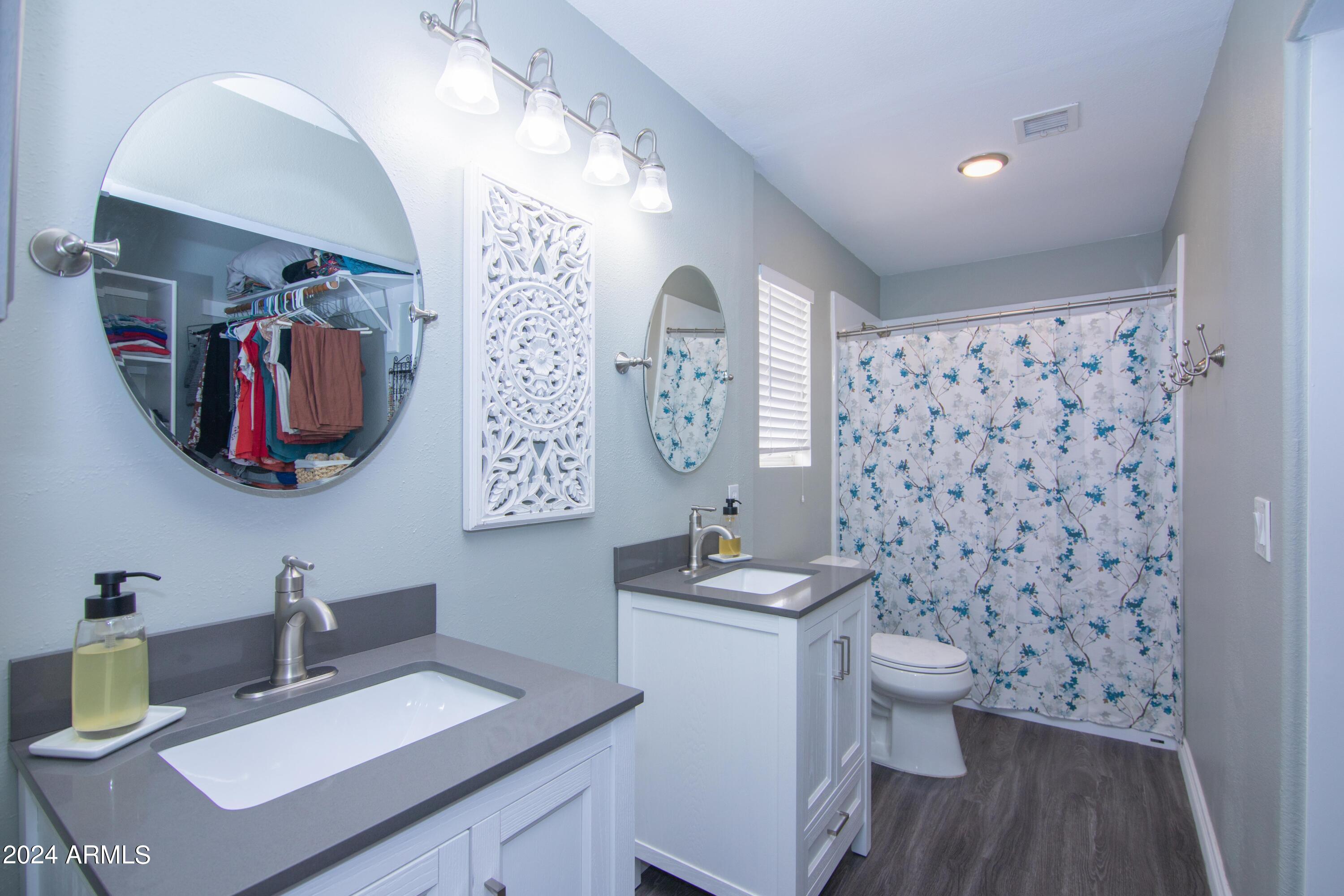 833 South Del Rancho Mesa, AZ 85208 - Photo 20 of 53 Master Bathroom