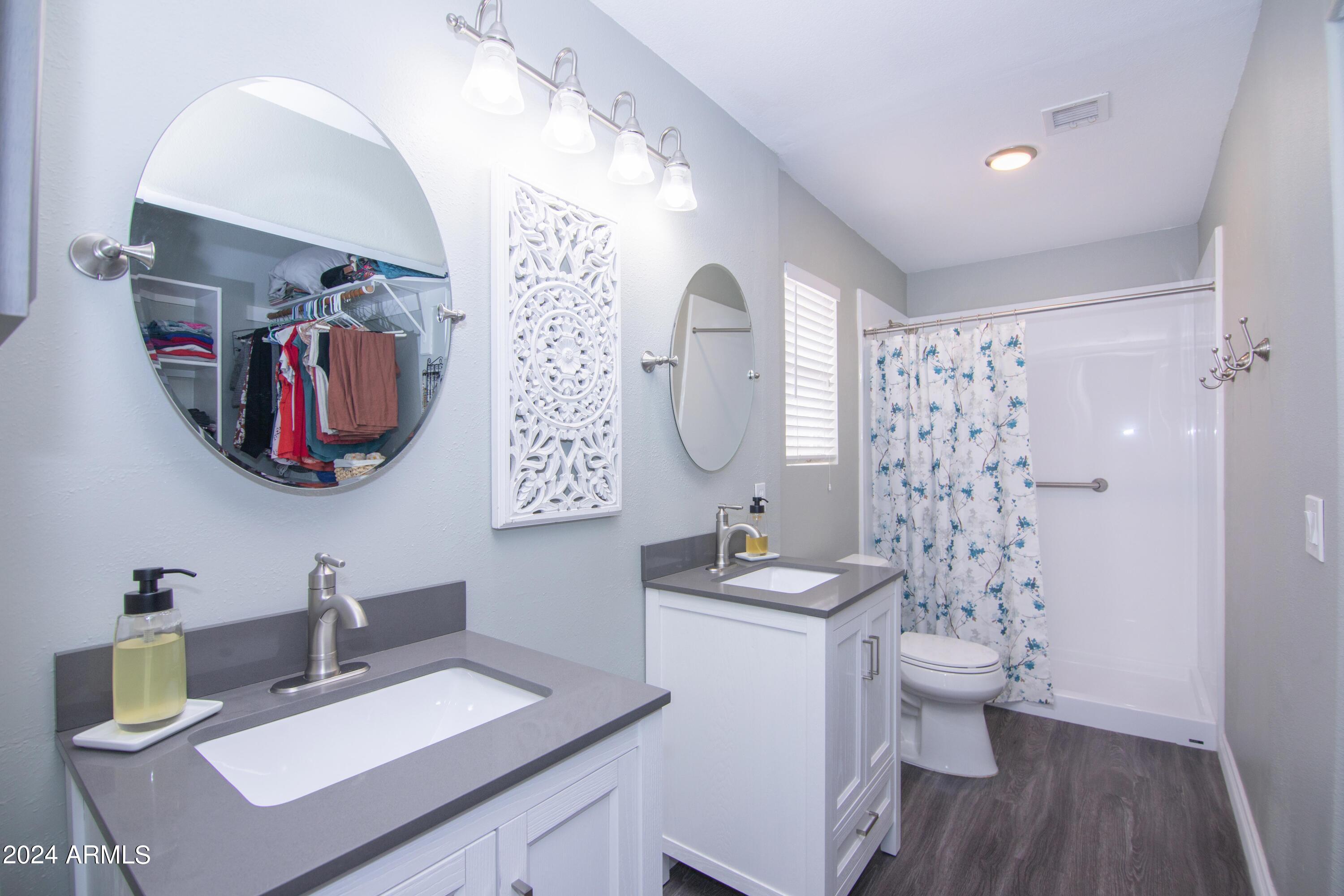 833 South Del Rancho Mesa, AZ 85208 - Photo 23 of 53 Master Bathroom