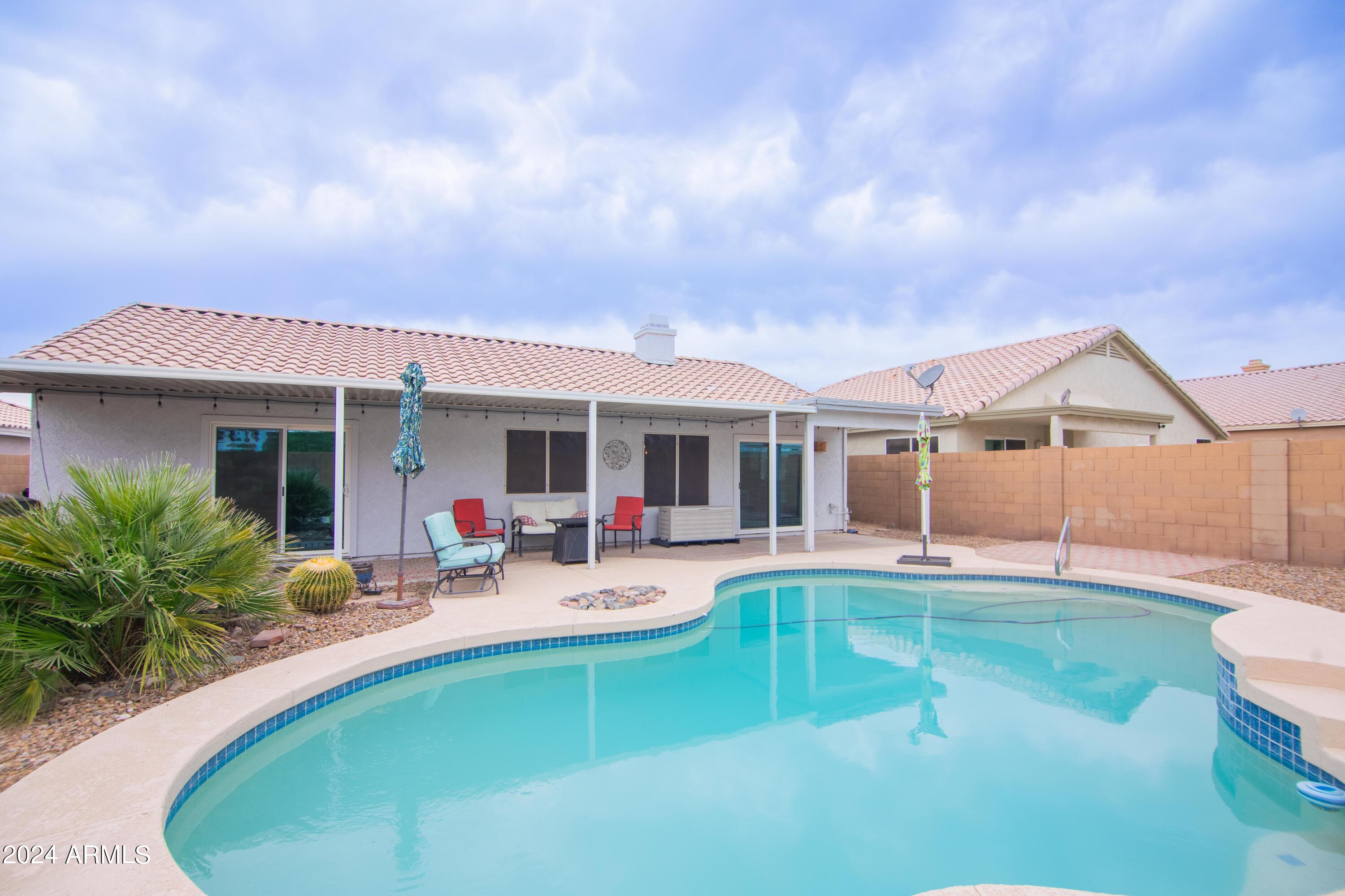 833 South Del Rancho Mesa, AZ 85208 - Photo 38 of 53 Pool