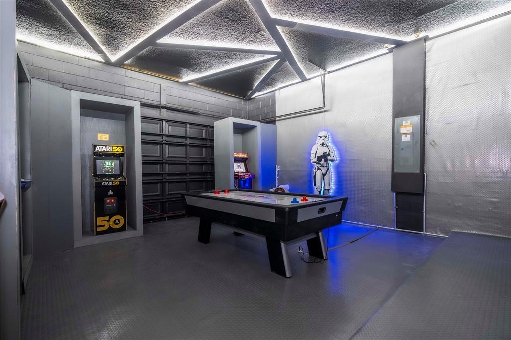 5887 High Seas Drive Orlando, FL 32821 - Photo 82 of 93 a room with furniture and pool table