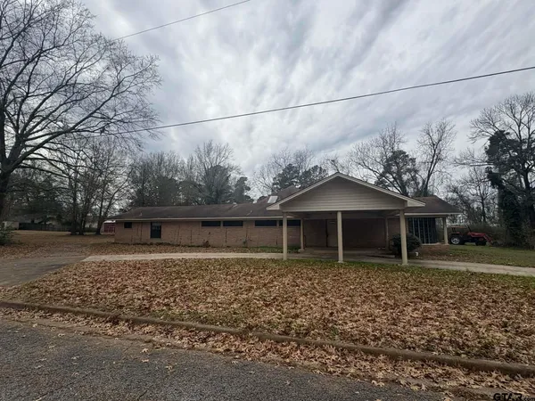$159,900 | 201 Parkview Street, Pittsburg, TX 75686