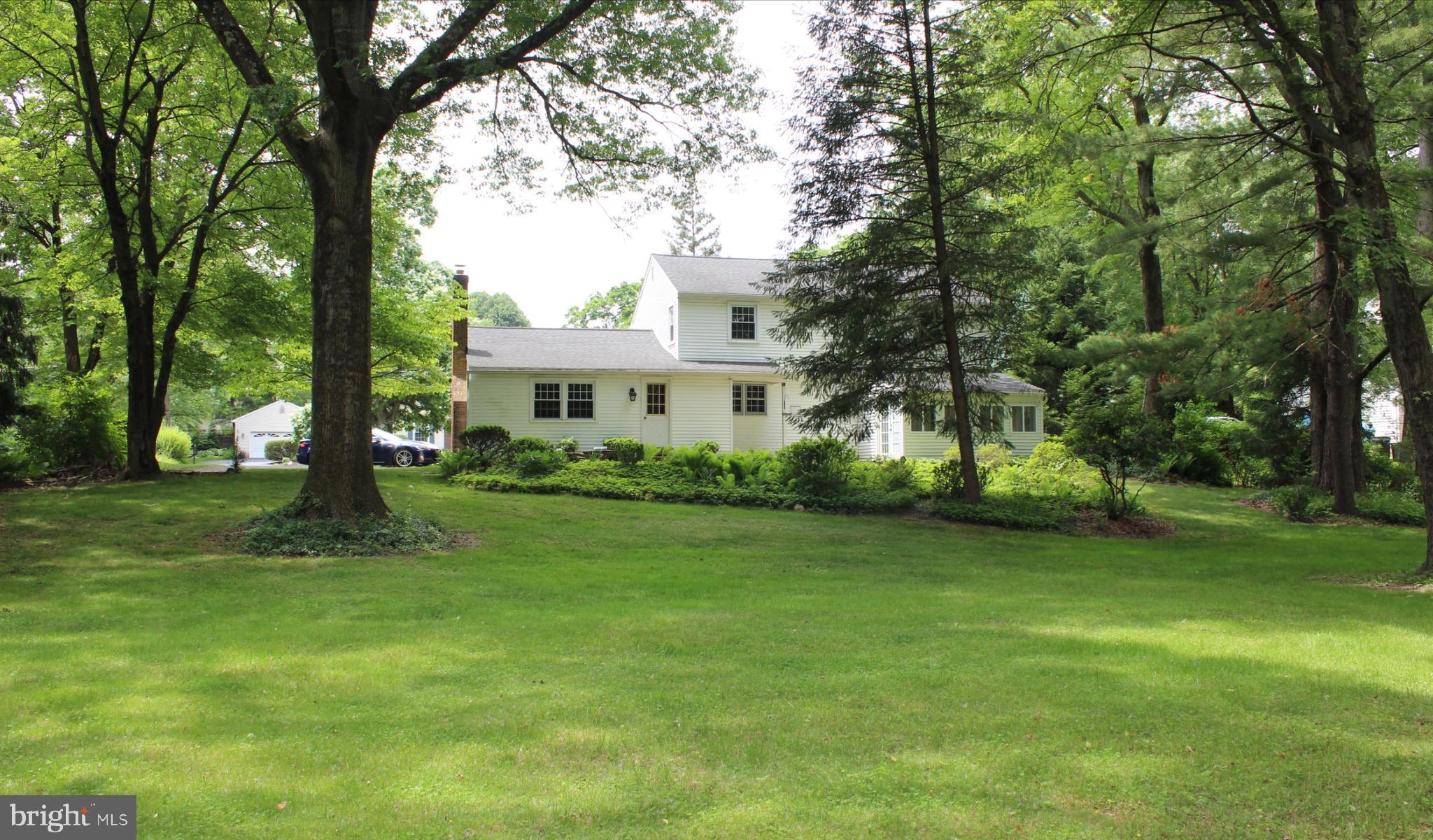 92 Glendale Road Exton, PA 19341 - Photo 2 of 29 Gallery Image 2