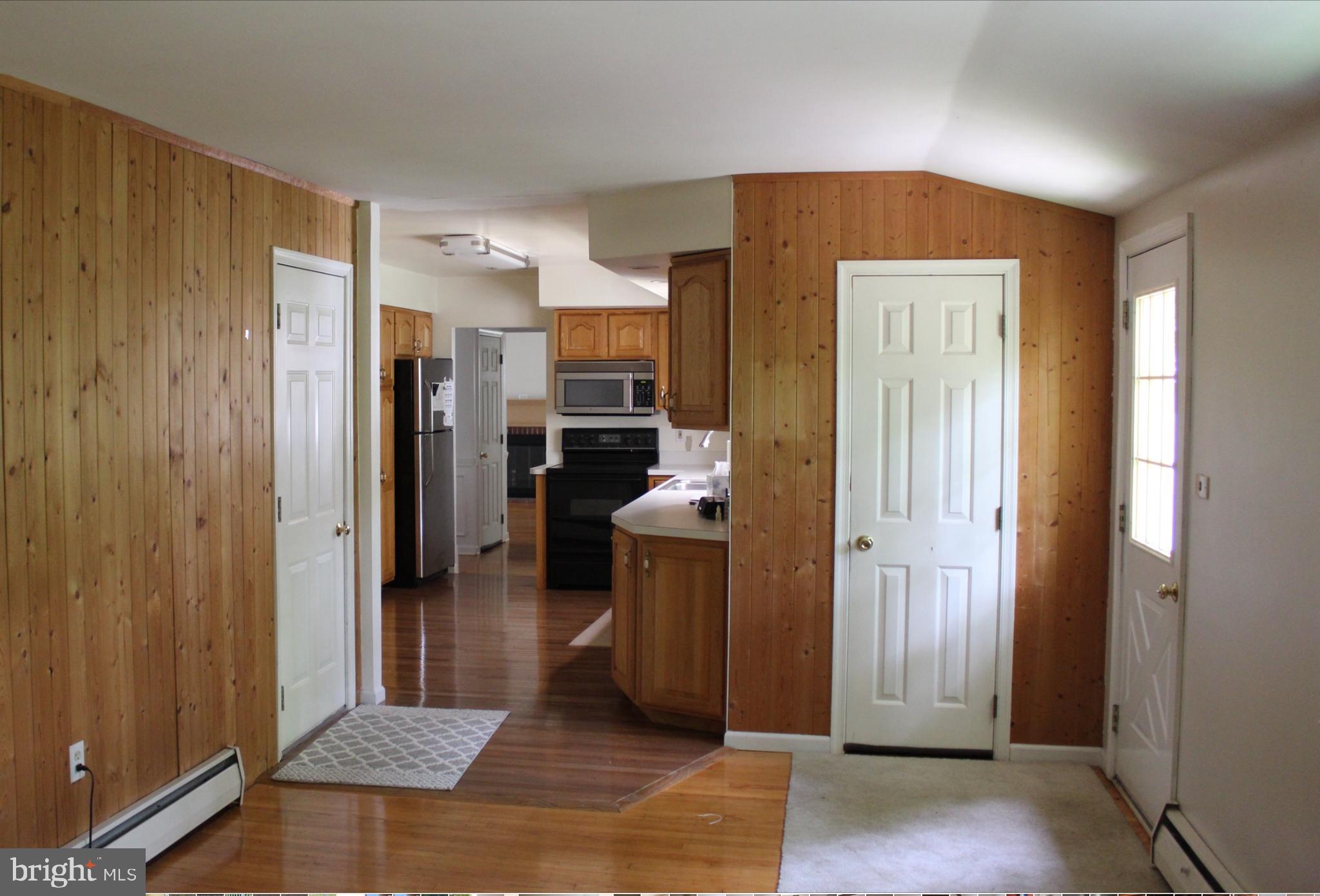 92 Glendale Road Exton, PA 19341 - Photo 4 of 29 Gallery Image 4