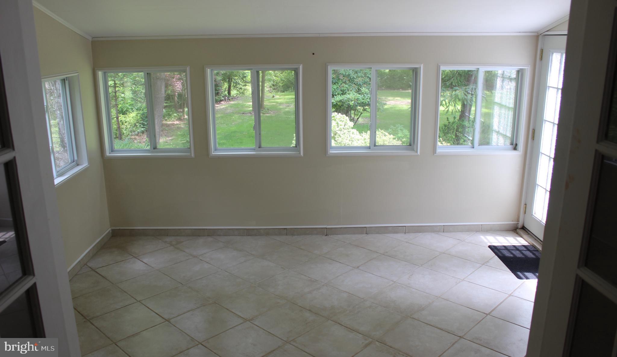 92 Glendale Road Exton, PA 19341 - Photo 6 of 29 Gallery Image 6