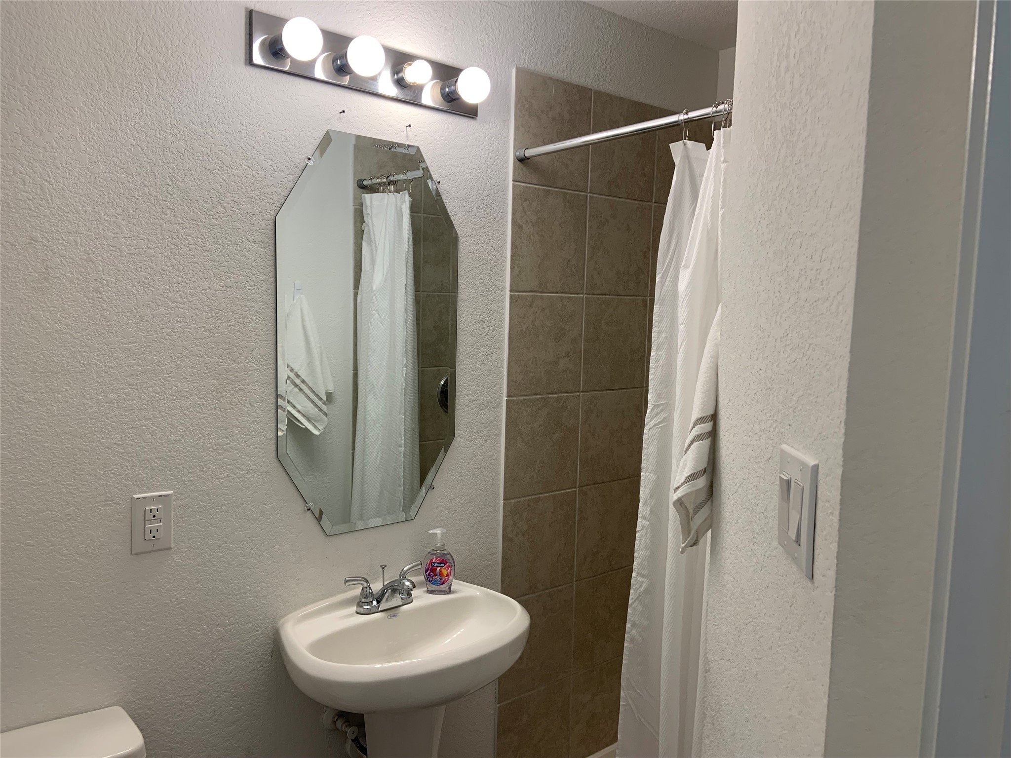 268 Oak Ridge Drive Livingston, TX 77351 - Photo 14 of 18