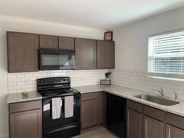 $1,150 | 268 Oak Ridge Drive, Livingston, TX 77351