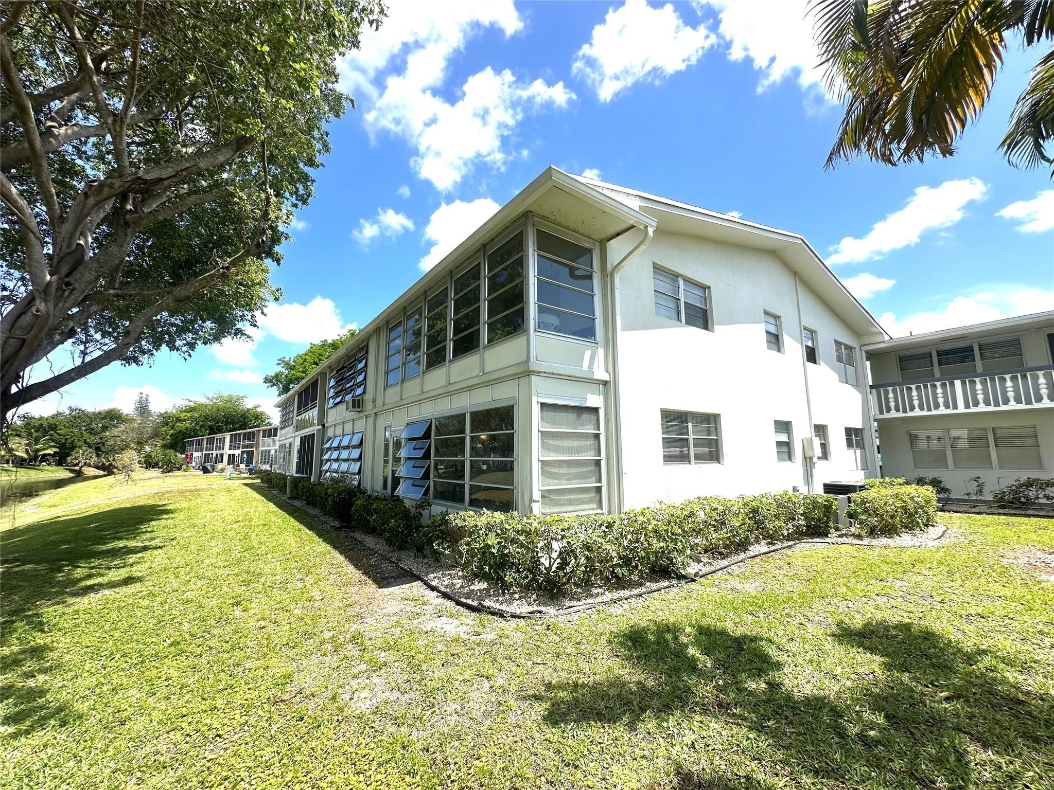84 Markham East, Unit 84 Deerfield Beach, FL 33442 - Photo 24 of 65 Photo 24