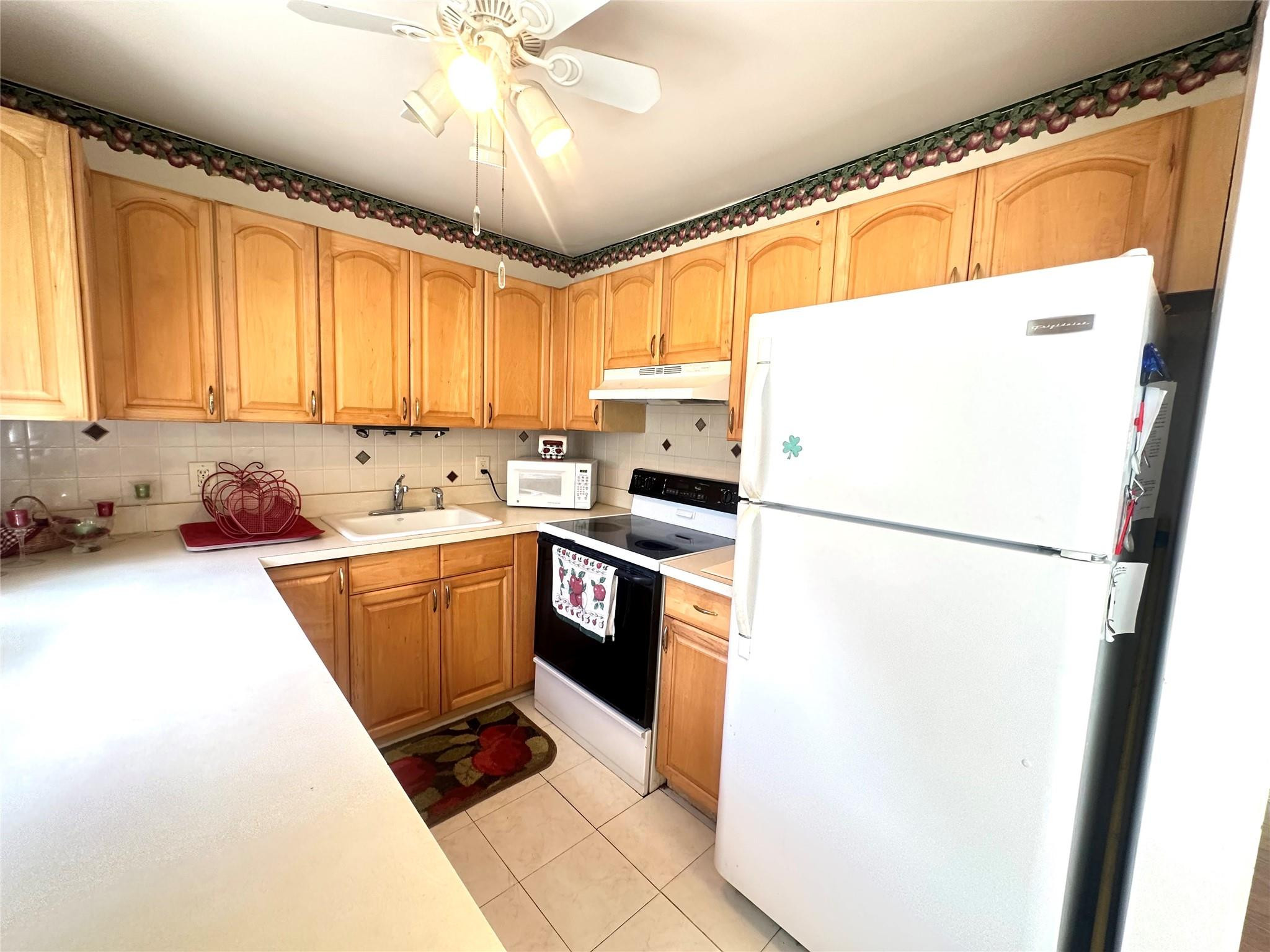 84 Markham East, Unit 84 Deerfield Beach, FL 33442 - Photo 3 of 65 Photo 3