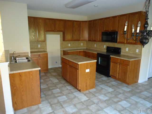 5139 Primland Lane Raleigh, NC 27610 - Photo 2 of 7 Gallery Image 2