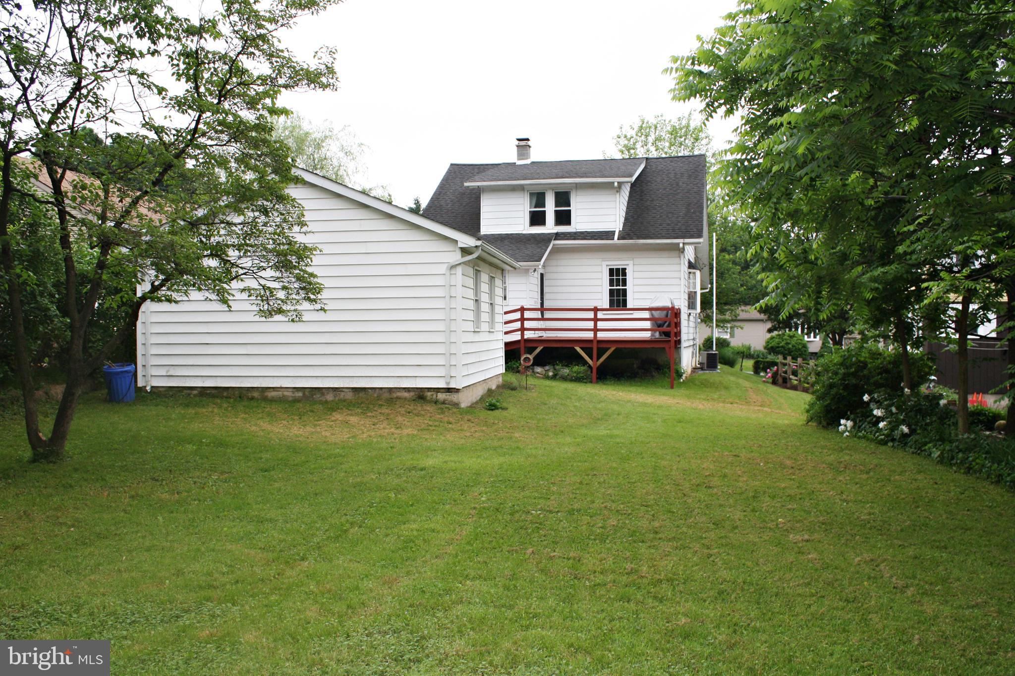 2047 Pennwick Road Lancaster, PA 17601 - Photo 4 of 29