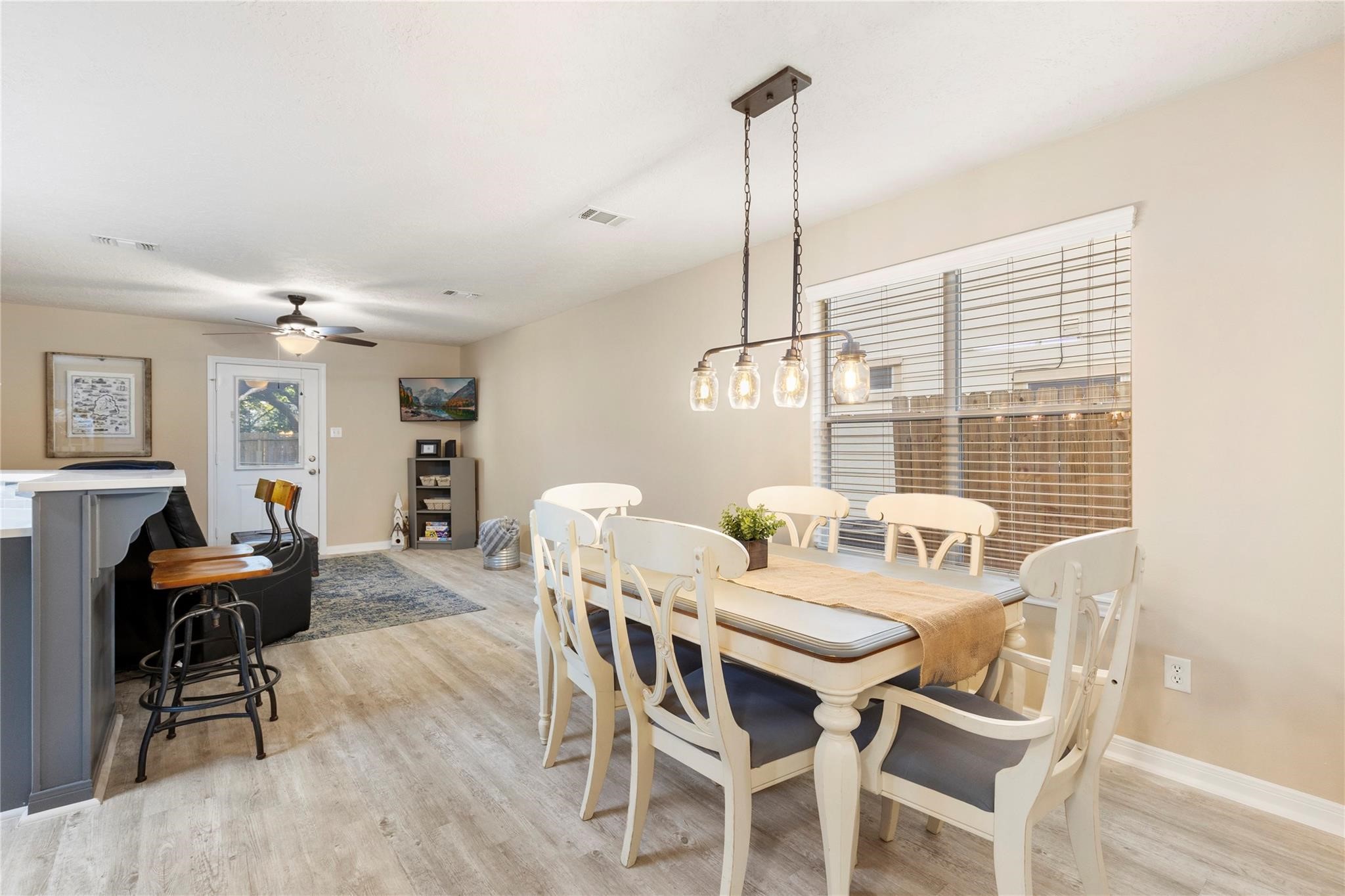 207 Foster Street Tomball, TX 77375 - Photo 4 of 15