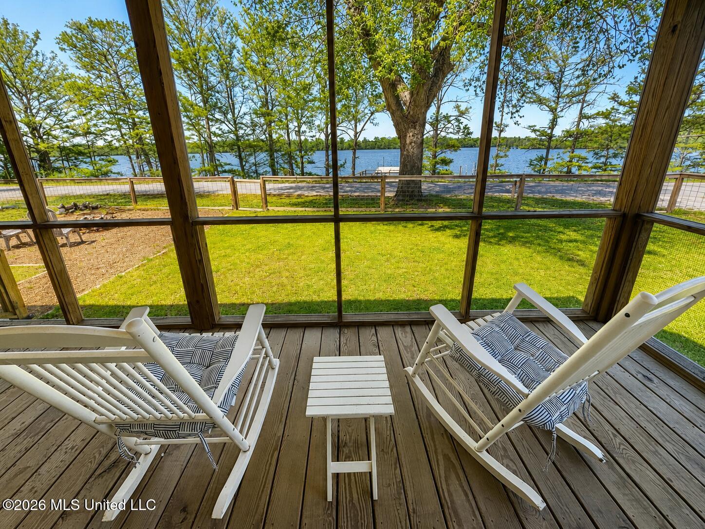 1238 Moon Lake Road Dundee, MS 38626 - Photo 3 of 20 5C40C496-F6B2-4766-8817-6F5893EDC9B1