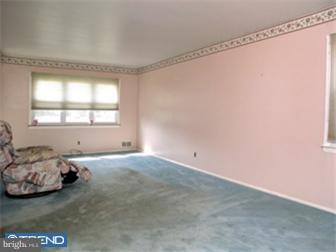 46 Brockton Road Hamilton, NJ 08619 - Photo 8 of 10 Living Room
