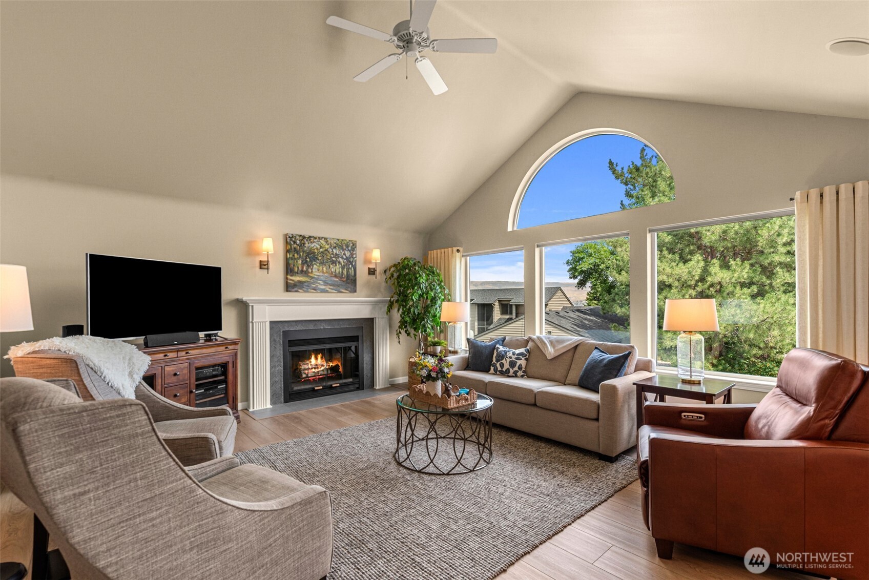 507 Day Road North Wenatchee, WA 98801 - Photo 5 of 40