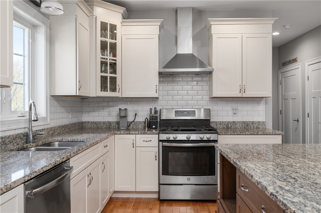 75 Crystal View Drive Pascoag, RI 02859 - Photo 5 of 39