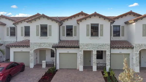 $2,850 | 11918 Southwest 245 Terrace, Unit 11918, Homestead, FL 33032