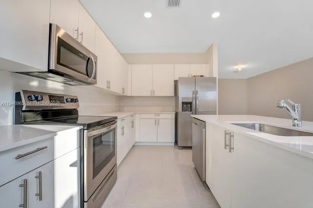 $2,990 | 11918 Southwest 245 Terrace, Unit 11918, Homestead, FL 33032