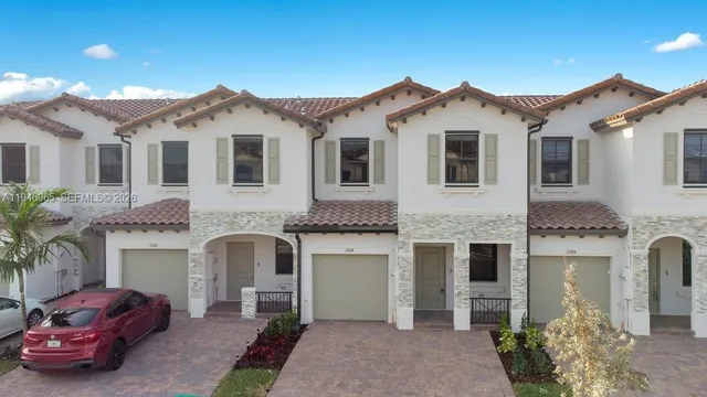 $2,990 | 11918 Southwest 245 Terrace, Unit 11918, Homestead, FL 33032