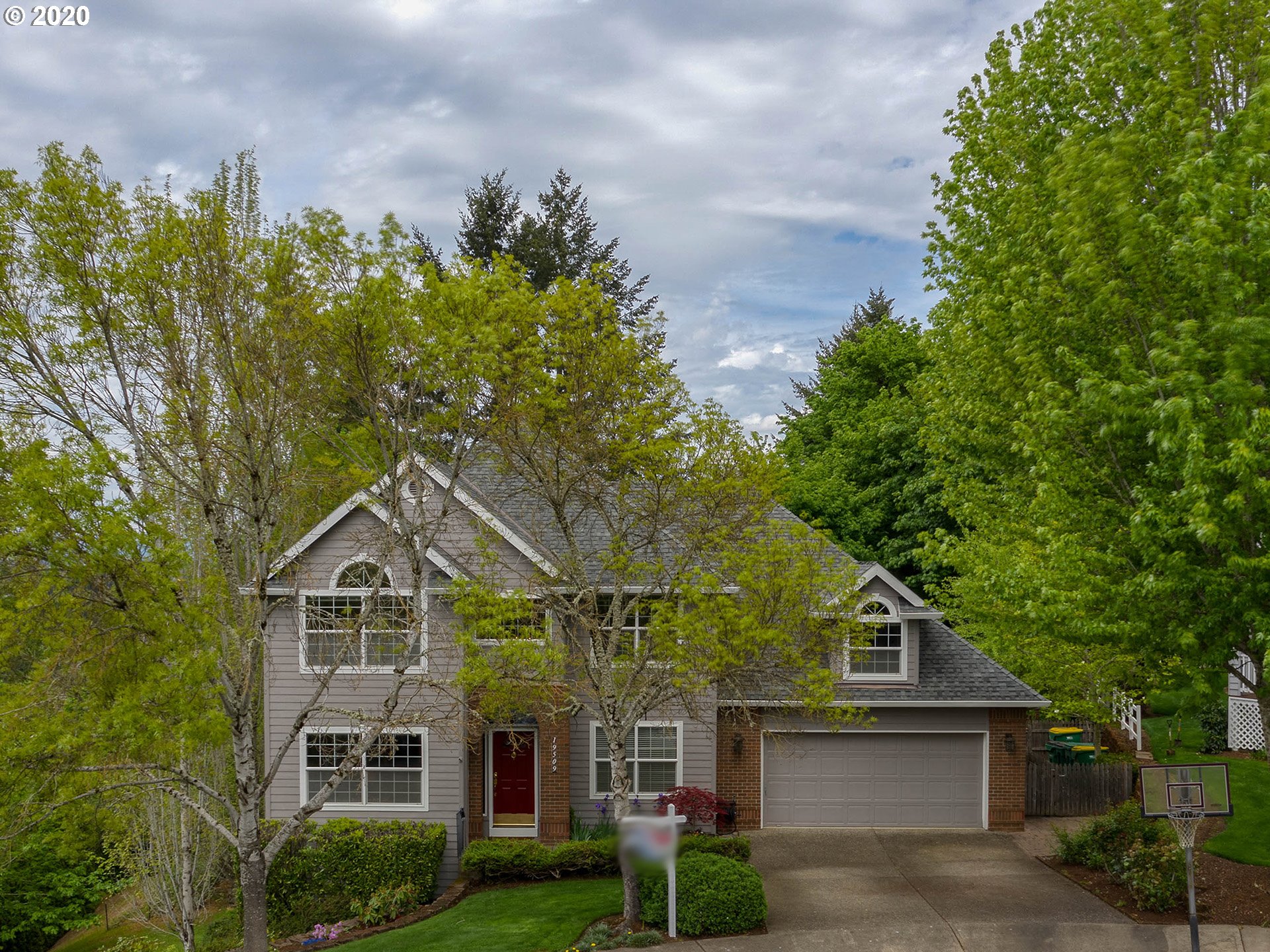 19509 Southwest Ruth Court Aloha, OR 97007 - Photo 2 of 32 Gallery Image 2