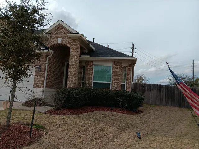 $2,200 | 24722 Lake Basin Court, Katy, TX 77493