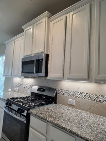 $2,100 | 24722 Lake Basin Court, Katy, TX 77493