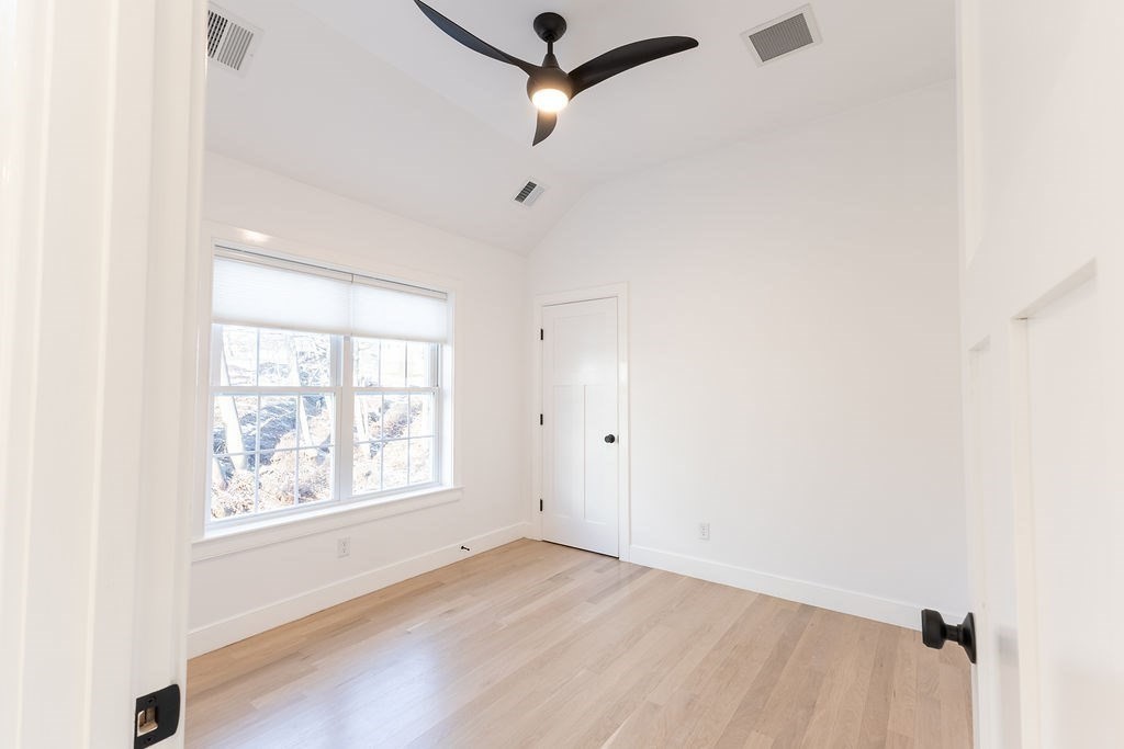 17 R Harding Road Norwood, MA 02062 - Photo 14 of 24