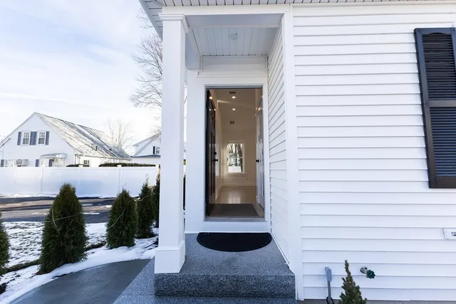 $3,100 | 17 R Harding Road, Norwood, MA 02062