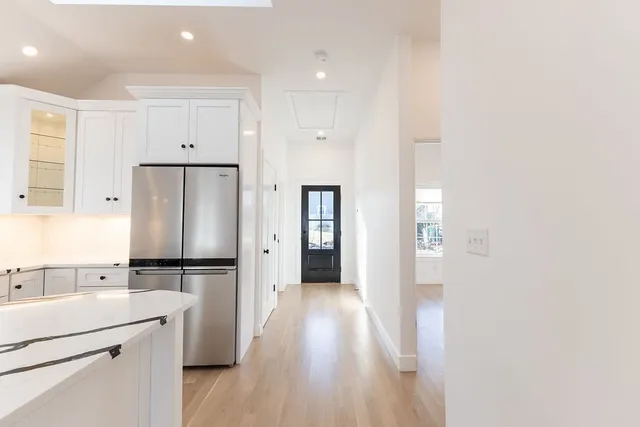 $3,100 | 17 R Harding Road, Norwood, MA 02062