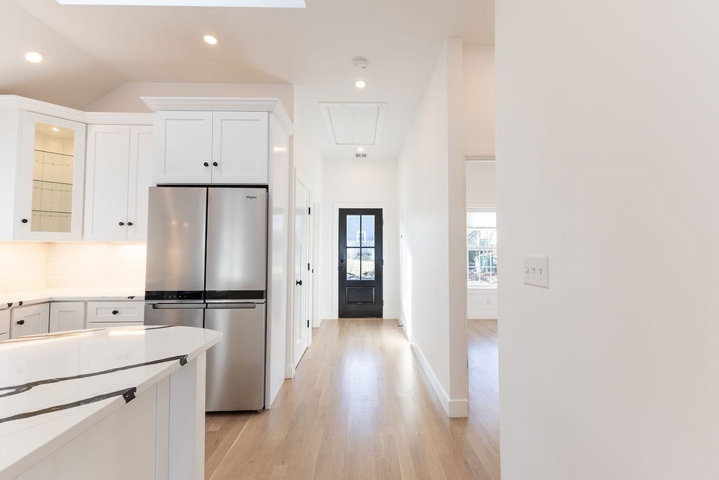 17 R Harding Road Norwood, MA 02062 - Photo 8 of 24