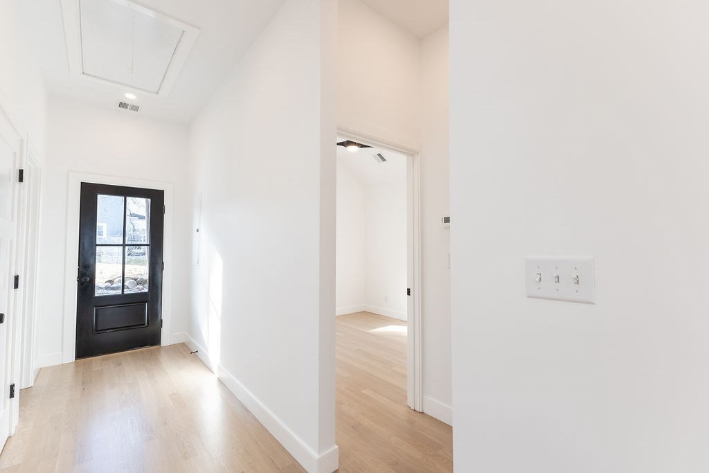 17 R Harding Road Norwood, MA 02062 - Photo 10 of 24