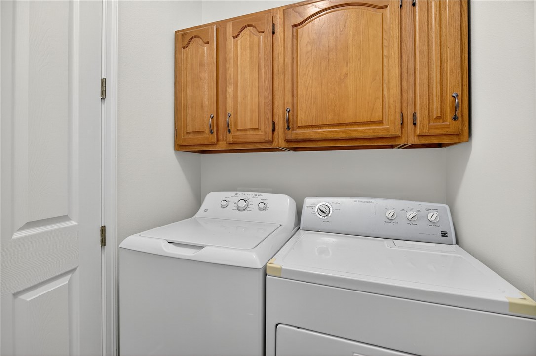1712 Shakespeare Street Sebastian, FL 32958 - Photo 30 of 36 a utility room with dryer and washer