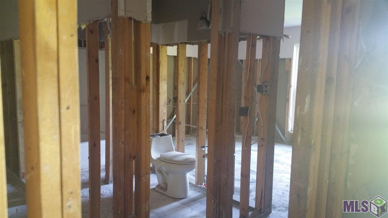 8820 Joor Road Central, LA 70818 - Photo 8 of 9 Gallery Image 8