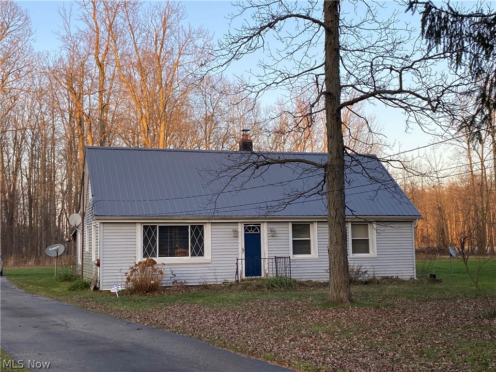 1431 Carson Road Ashtabula, OH 44004 - Photo 2 of 30