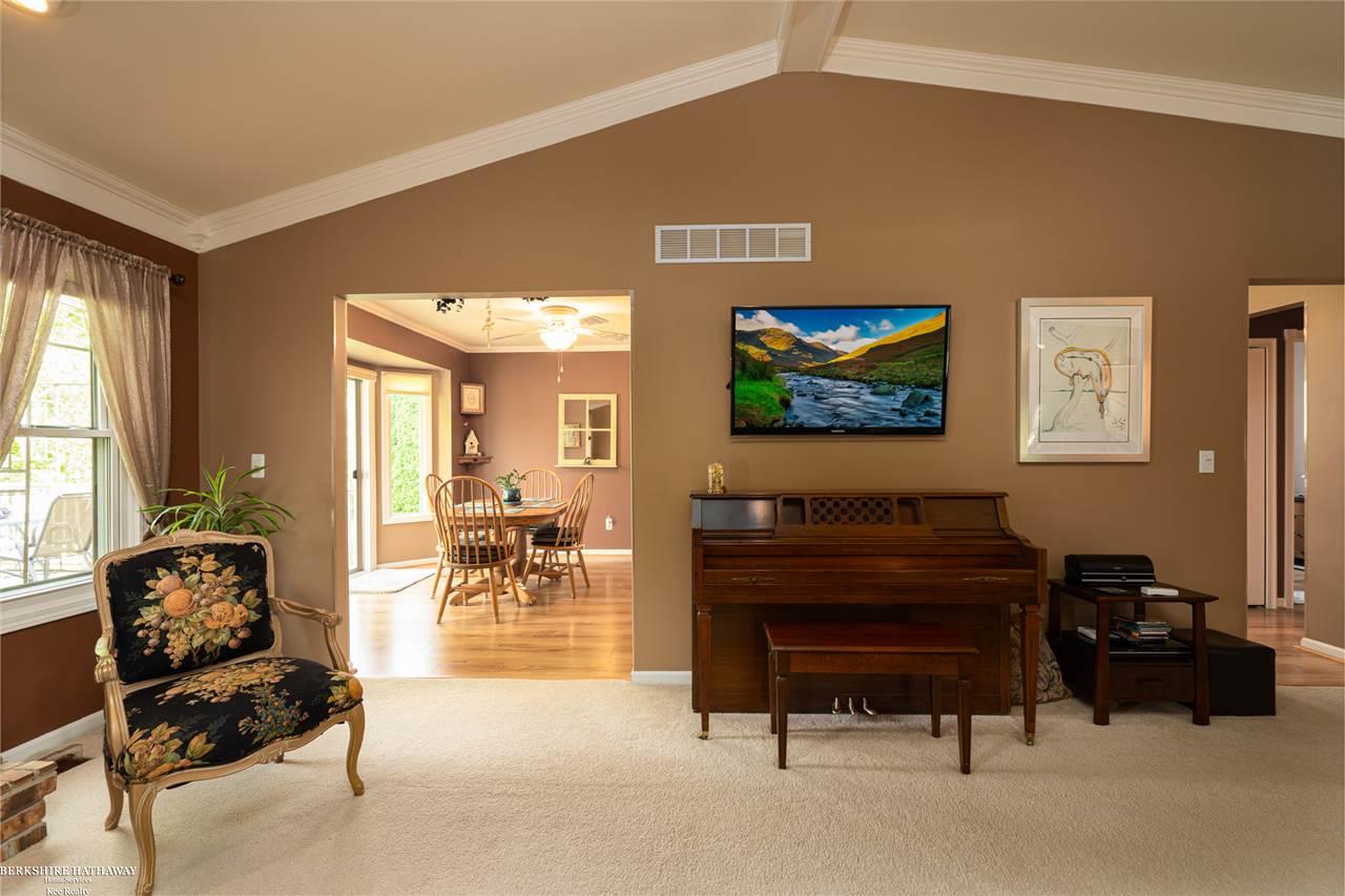 50135 Riverside Drive Macomb, MI 48044 - Photo 8 of 28 50015611-7.JPG