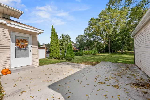 $200,000 | 110 Maple Street, Belgium, WI 53004