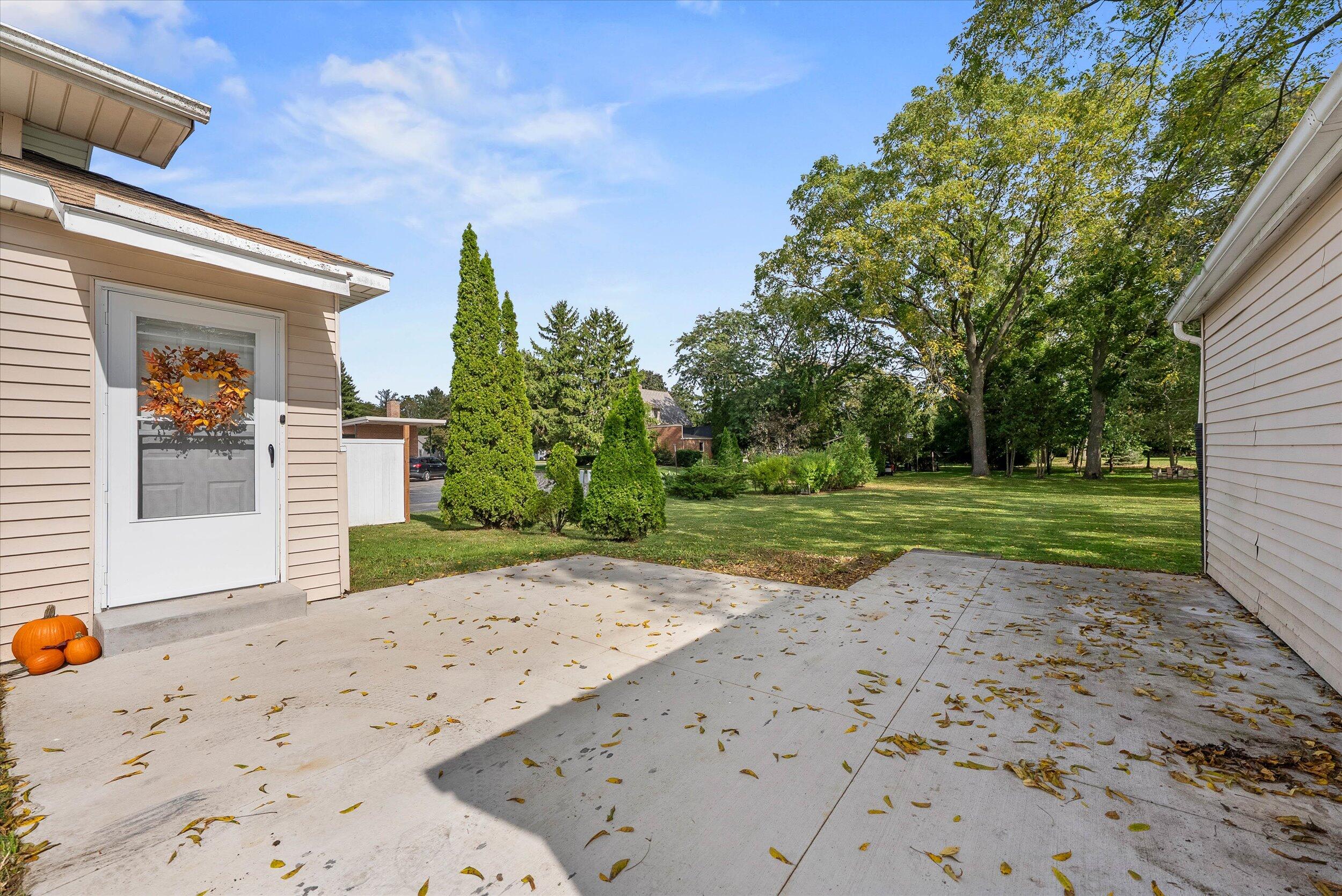 110 Maple Street Belgium, WI 53004 - Photo 11 of 27 29-Backyard