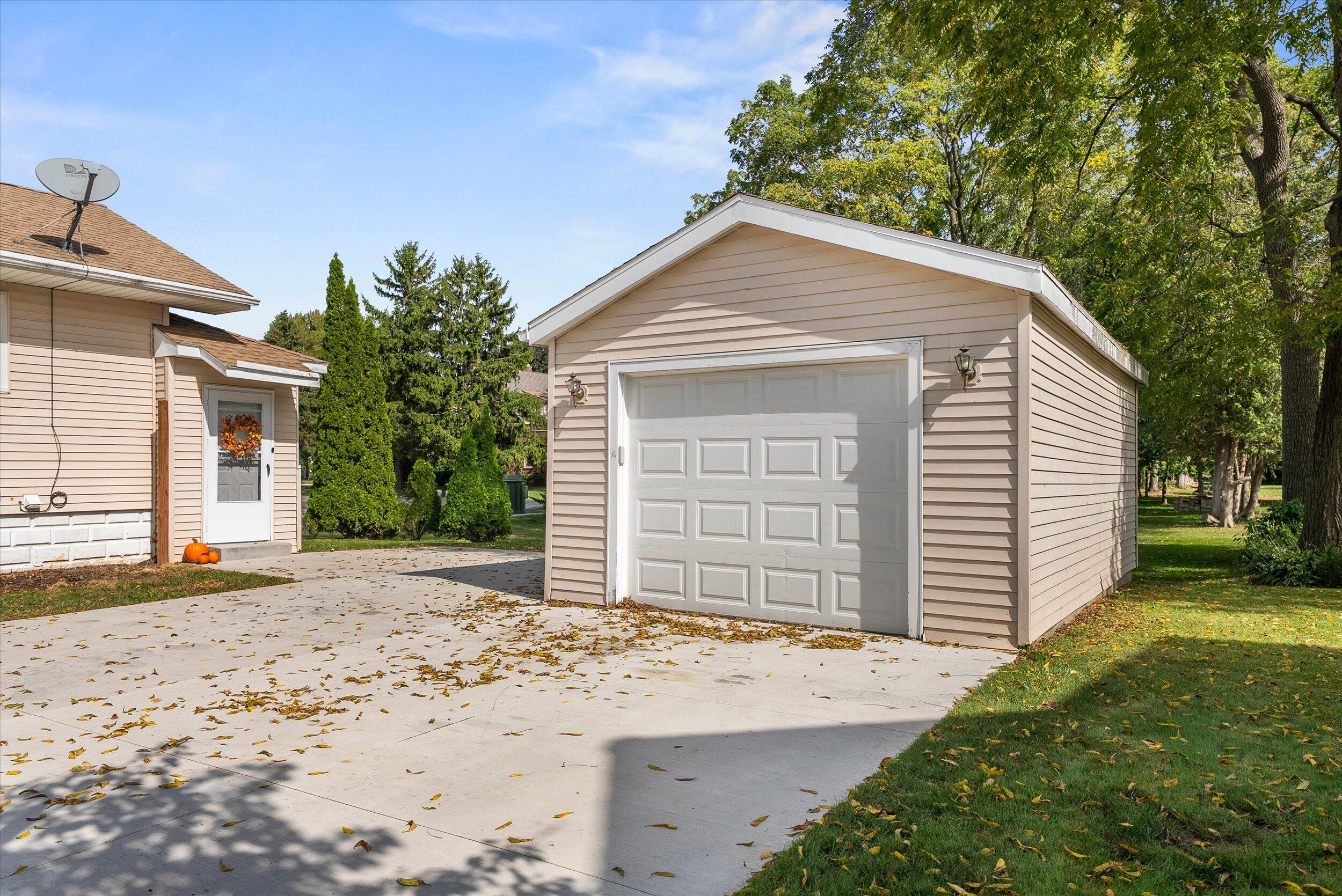 110 Maple Street Belgium, WI 53004 - Photo 13 of 27 27-Garage