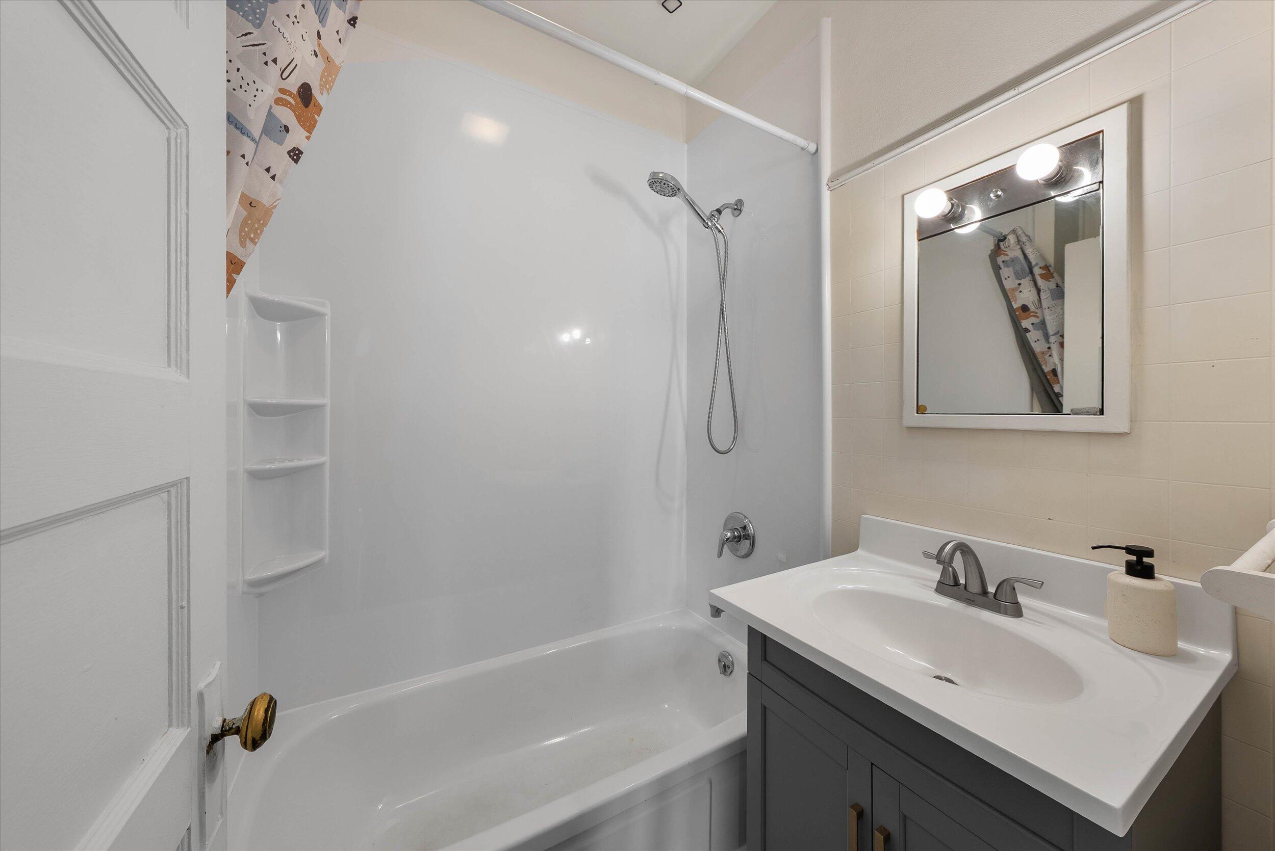 110 Maple Street Belgium, WI 53004 - Photo 16 of 27 20-Bathroom